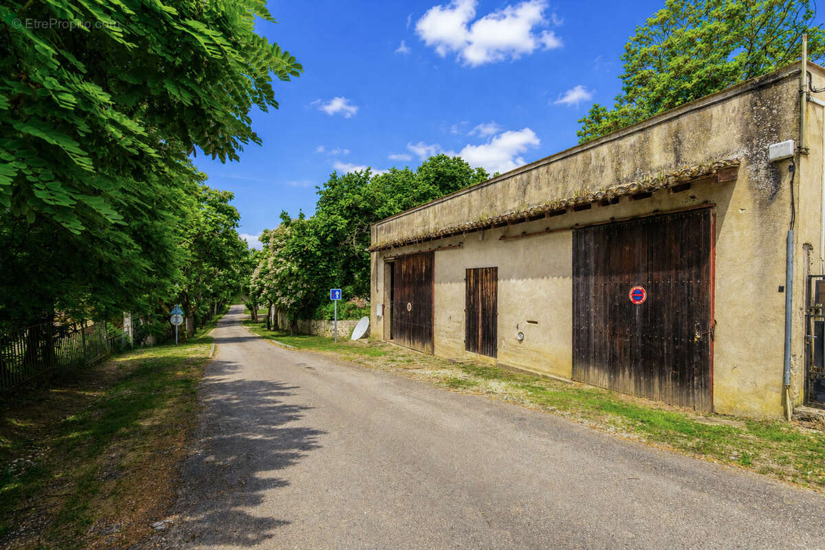 Maison de village avec jardin et dépendance/garage - photo 26