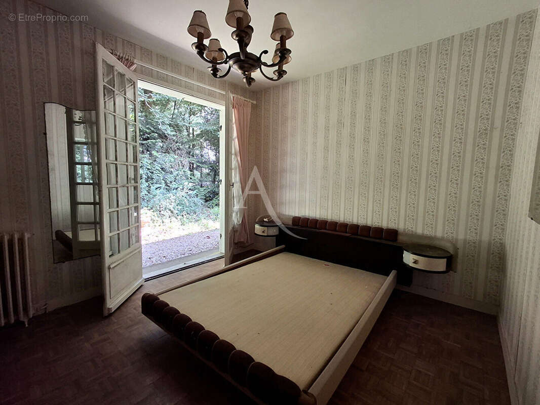 Maison à SAINT-GEORGES-DES-COTEAUX