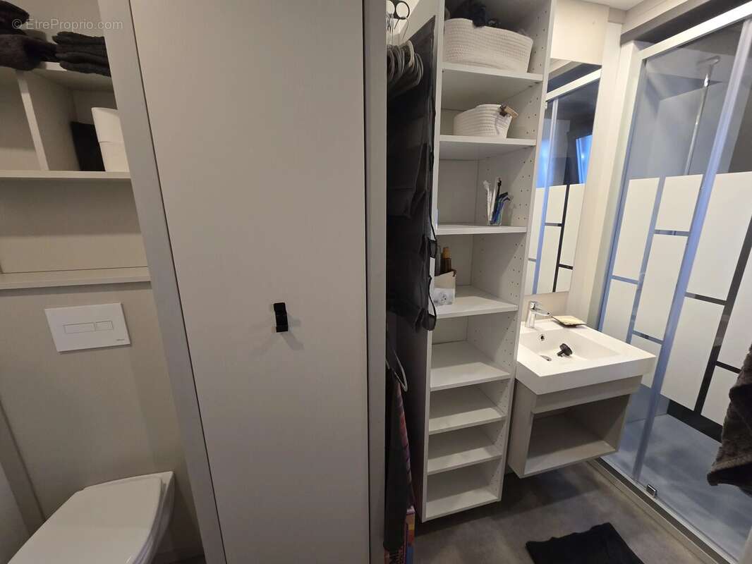 Appartement à JULLOUVILLE