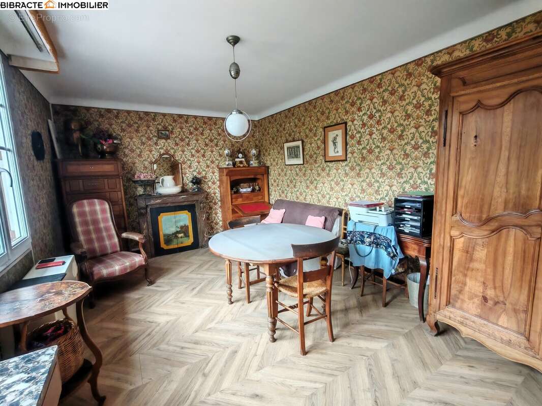 Maison à LUZY