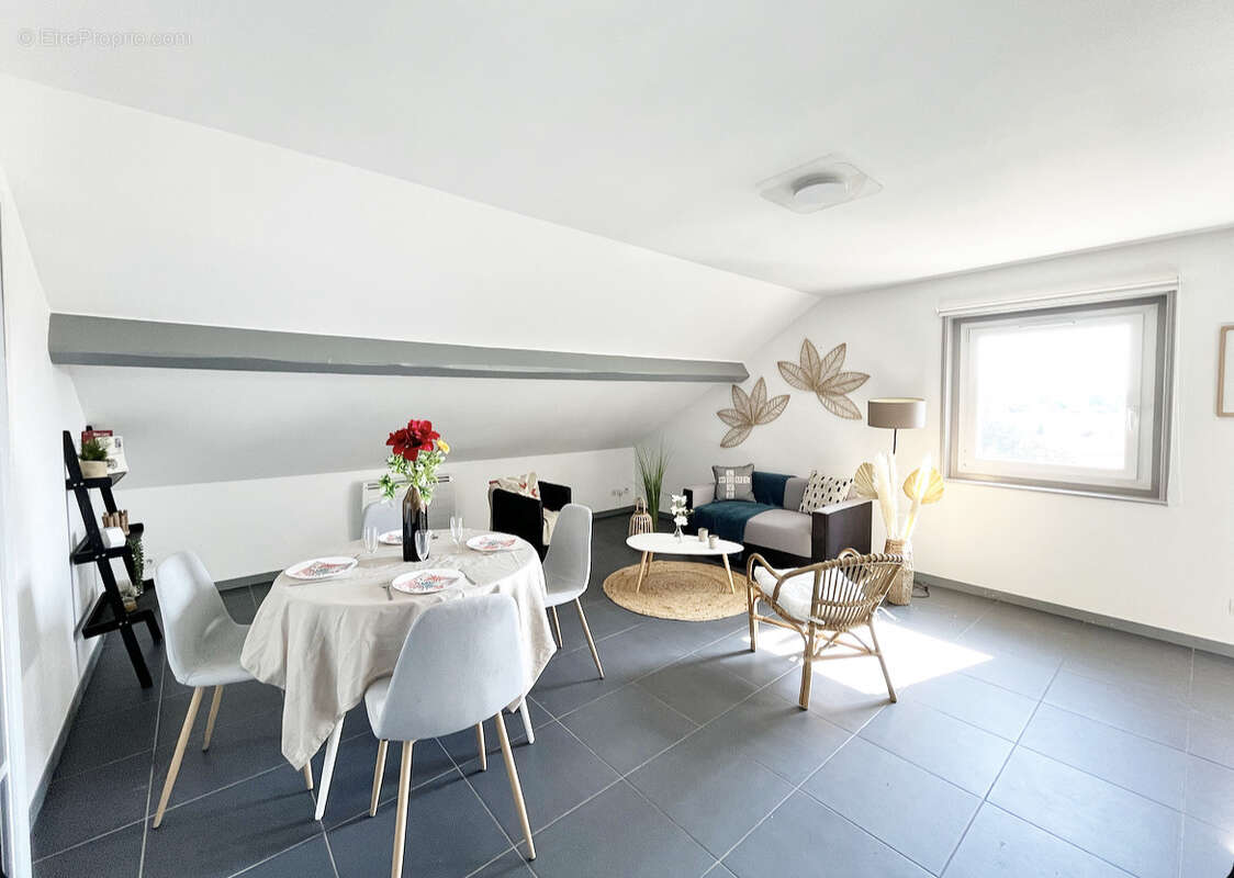 Appartement à TERNAY