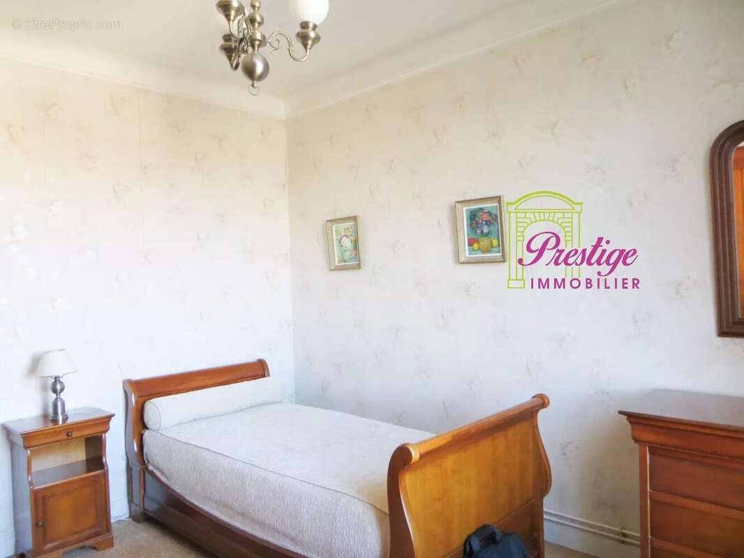 Appartement à LE MESNIL-LE-ROI