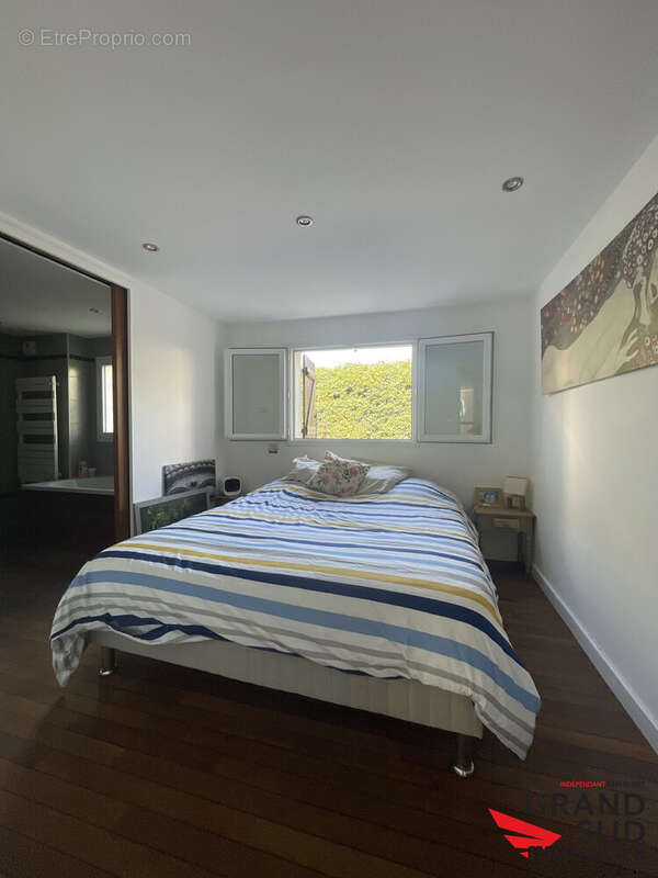 Maison 135 m² à Carignan-De-Bordeaux  - photo 5