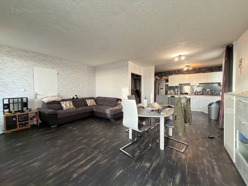 Appartement à ELANCOURT