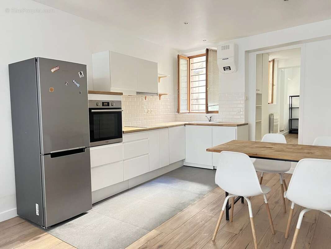 Appartement à PARIS-20E
