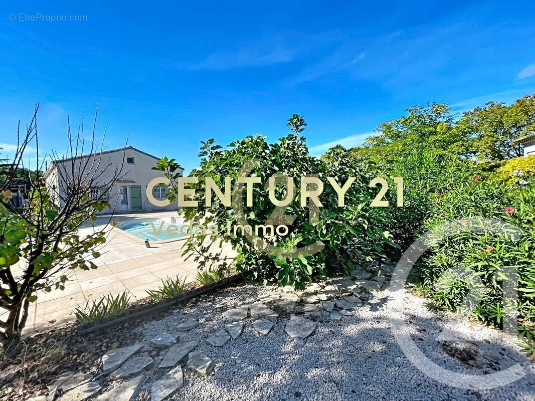 Maison à SAINT-JEAN-DE-VEDAS