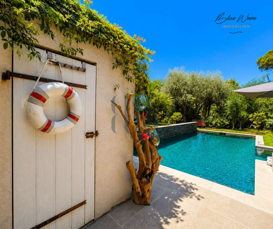 Grimaud   guerrevieille   propriété de caractère avec vue mer à quelques pas des plages - photo 3