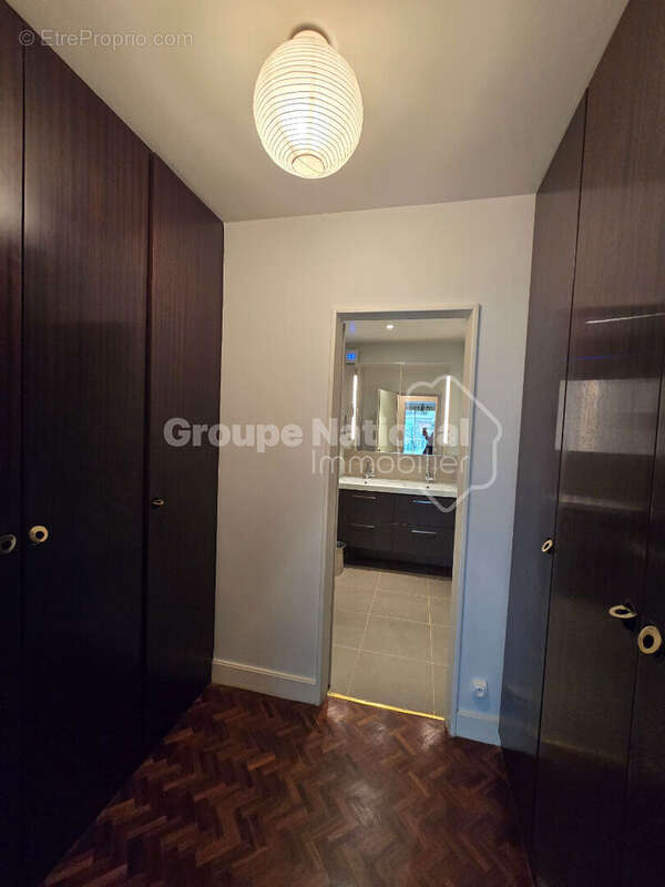 Appartement à VERSAILLES