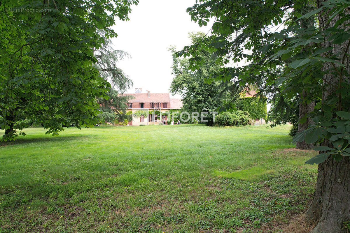 Maison à TOULON-SUR-ALLIER