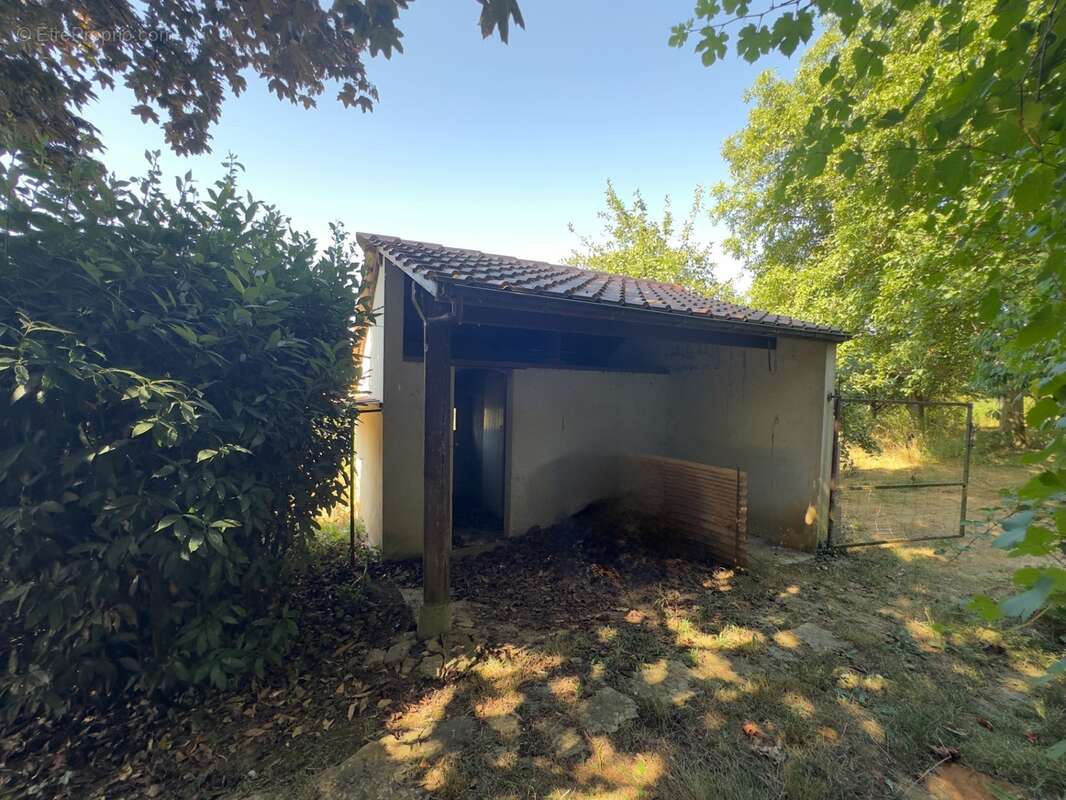 Maison 6 pièces avec terrain de 4 700 m² – Bord de rivière, belle vue sur la campagne – Bretteville-sur-Laize (14) - photo 17