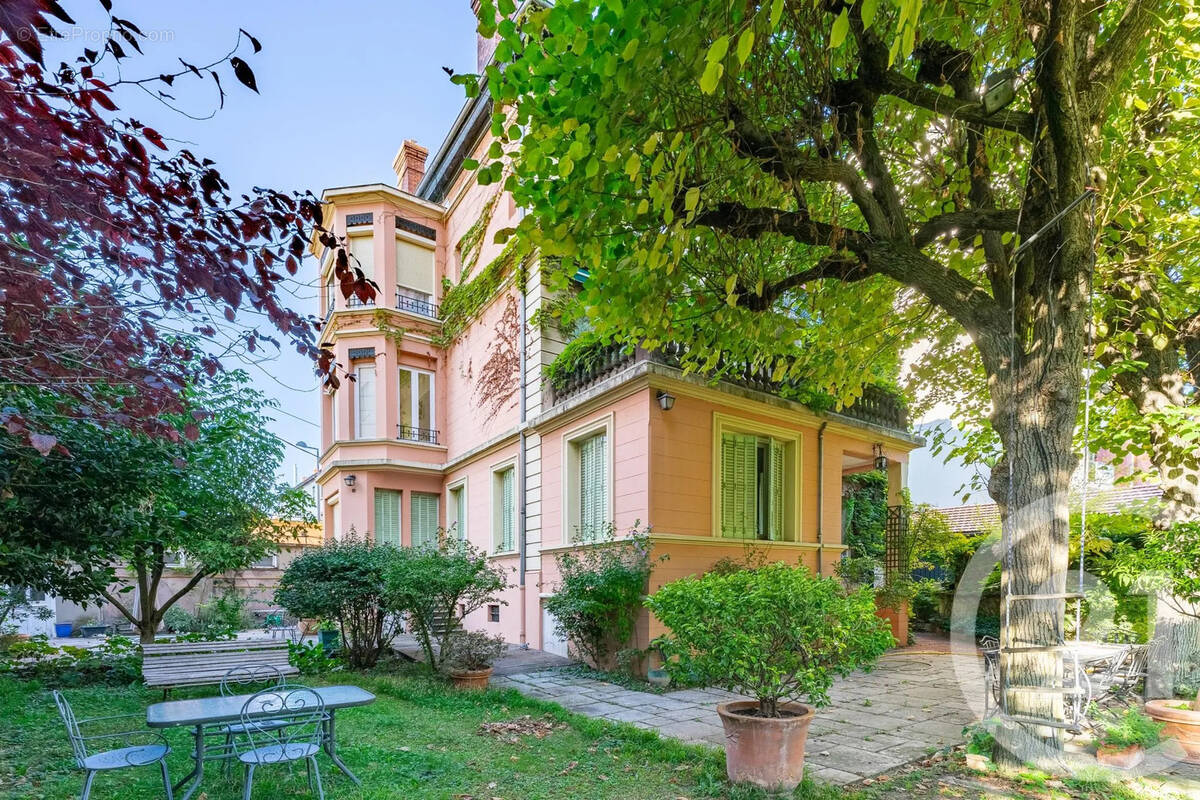 Appartement à VILLEURBANNE