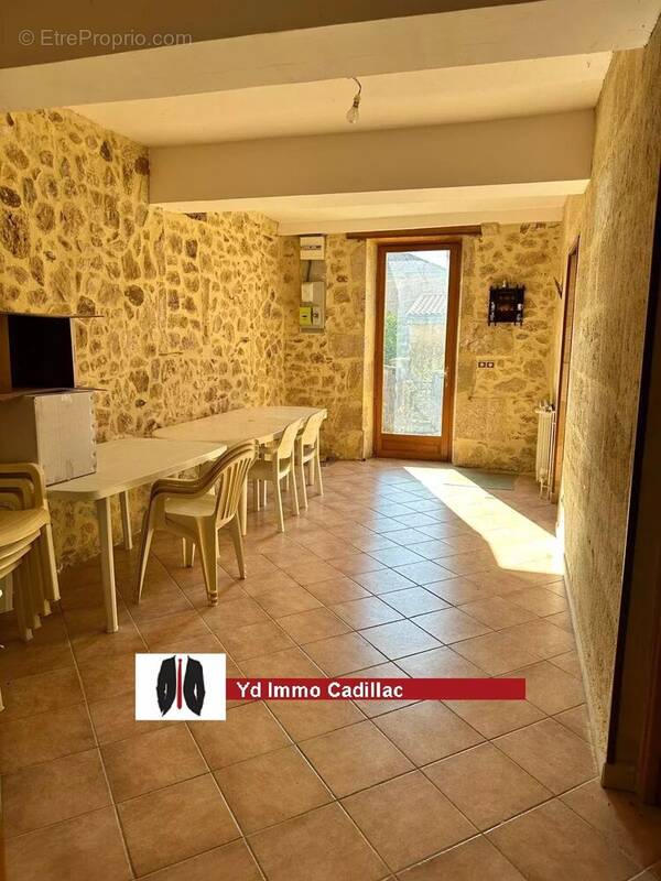 Maison à MONPRIMBLANC