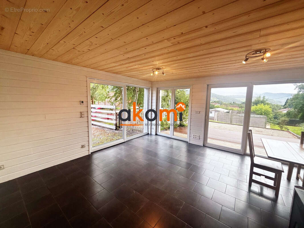 Maison 187 m² à Le Menil  - photo 6