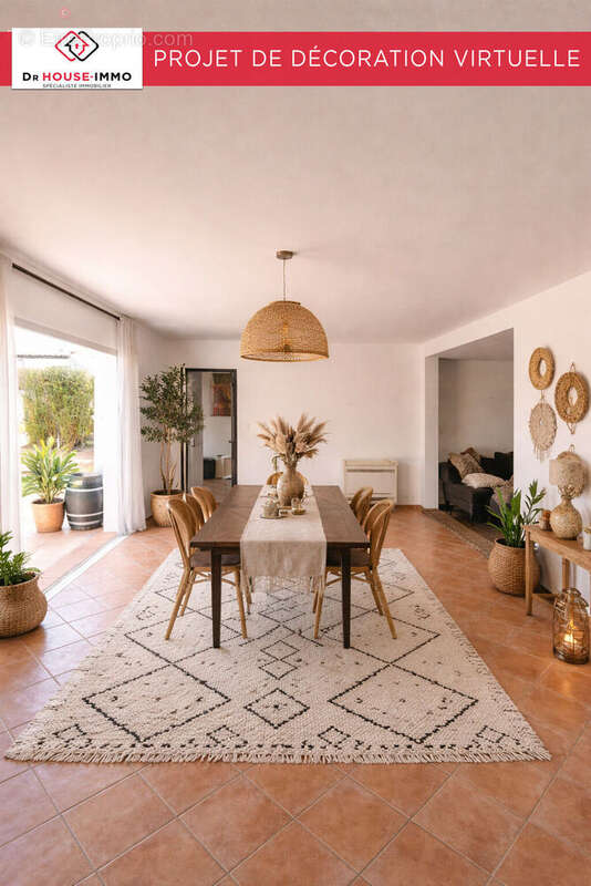 Maison à CEYRESTE