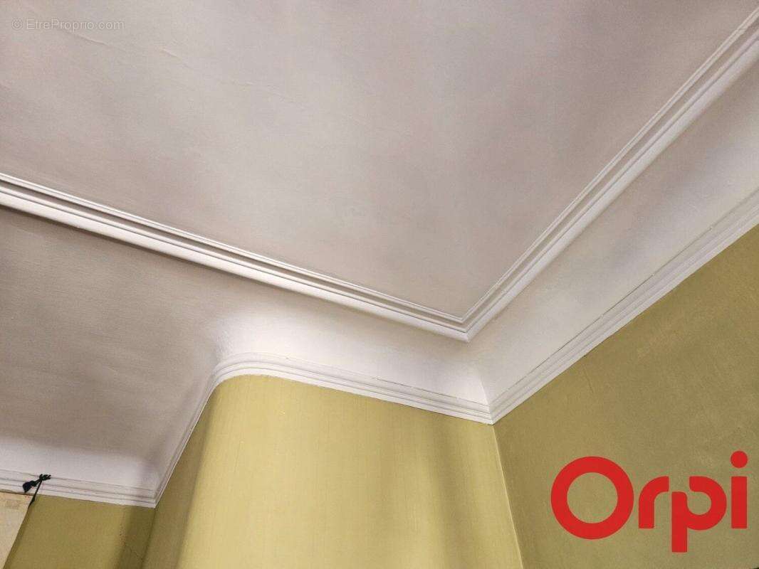 Appartement à MARSEILLE-1E