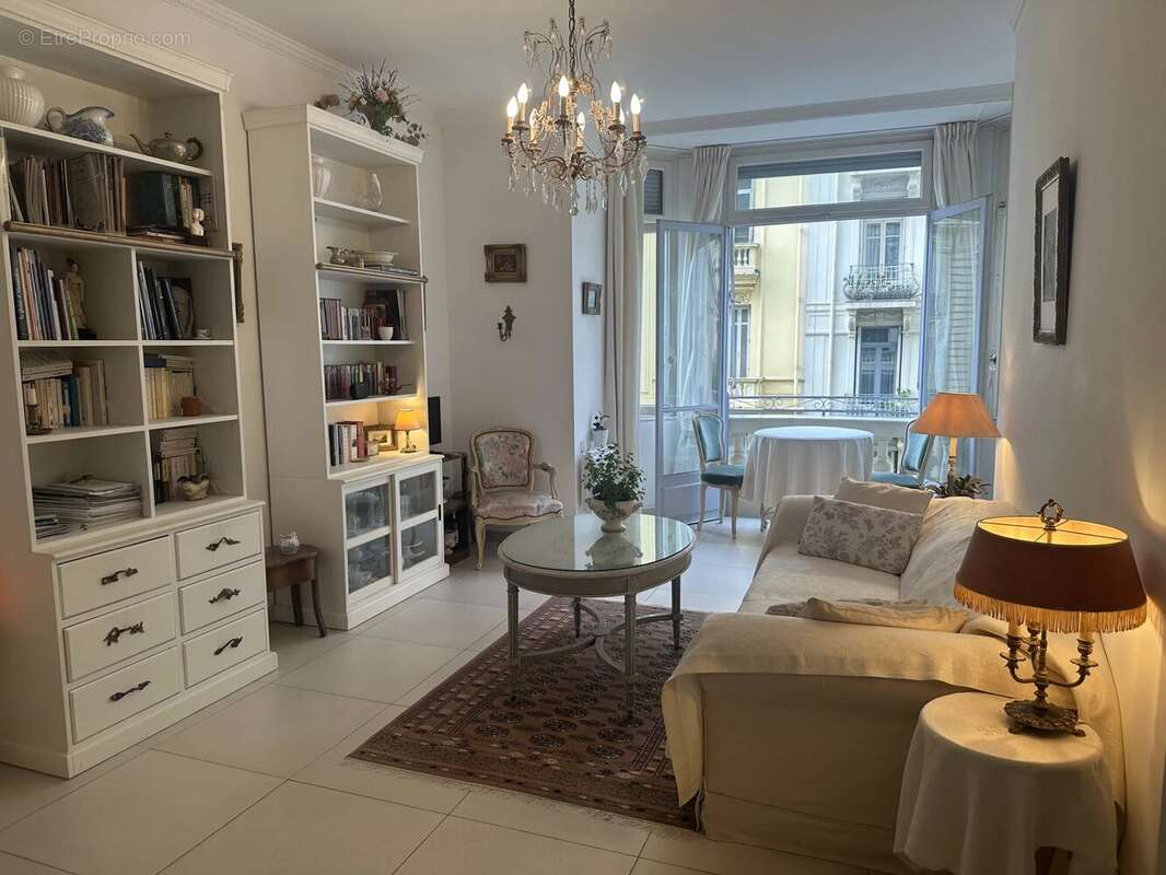 Appartement à MENTON