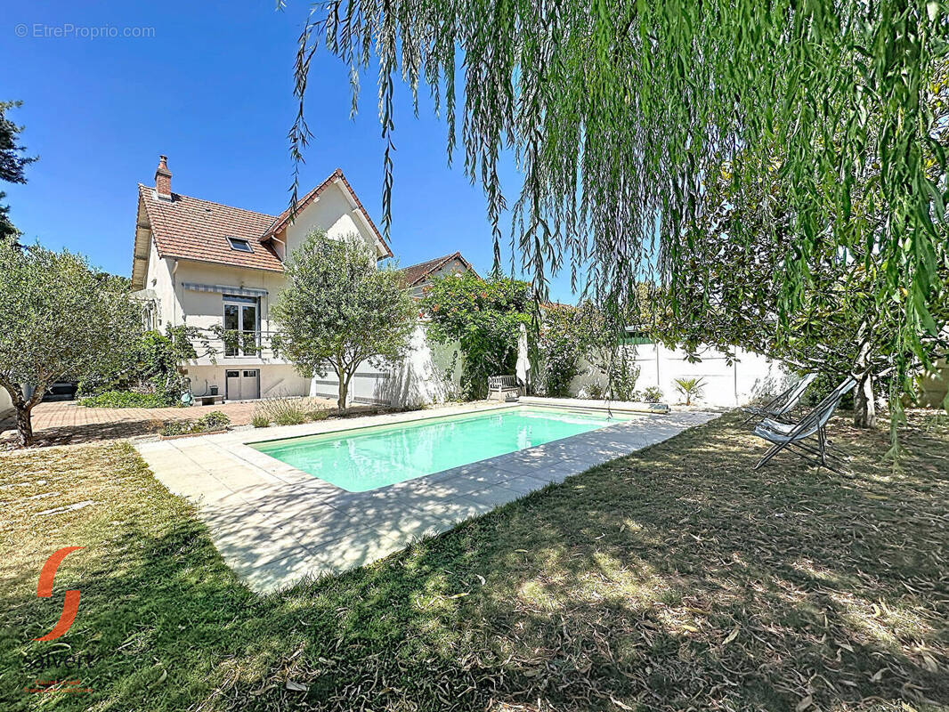 Maison à MONTLUCON