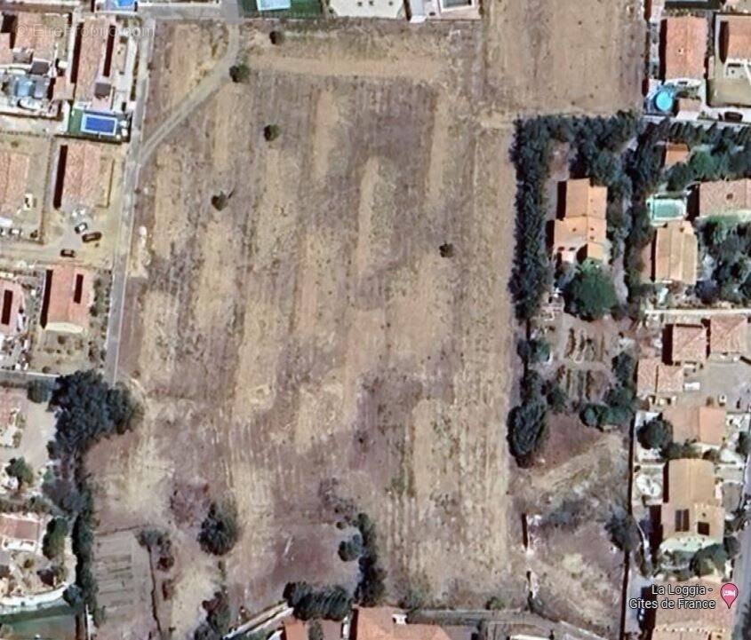 Terrain à ROQUEFORT-DES-CORBIERES