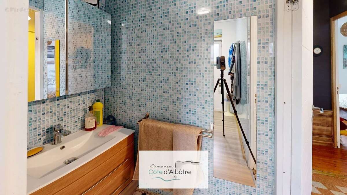 Maison à SOTTEVILLE-SUR-MER