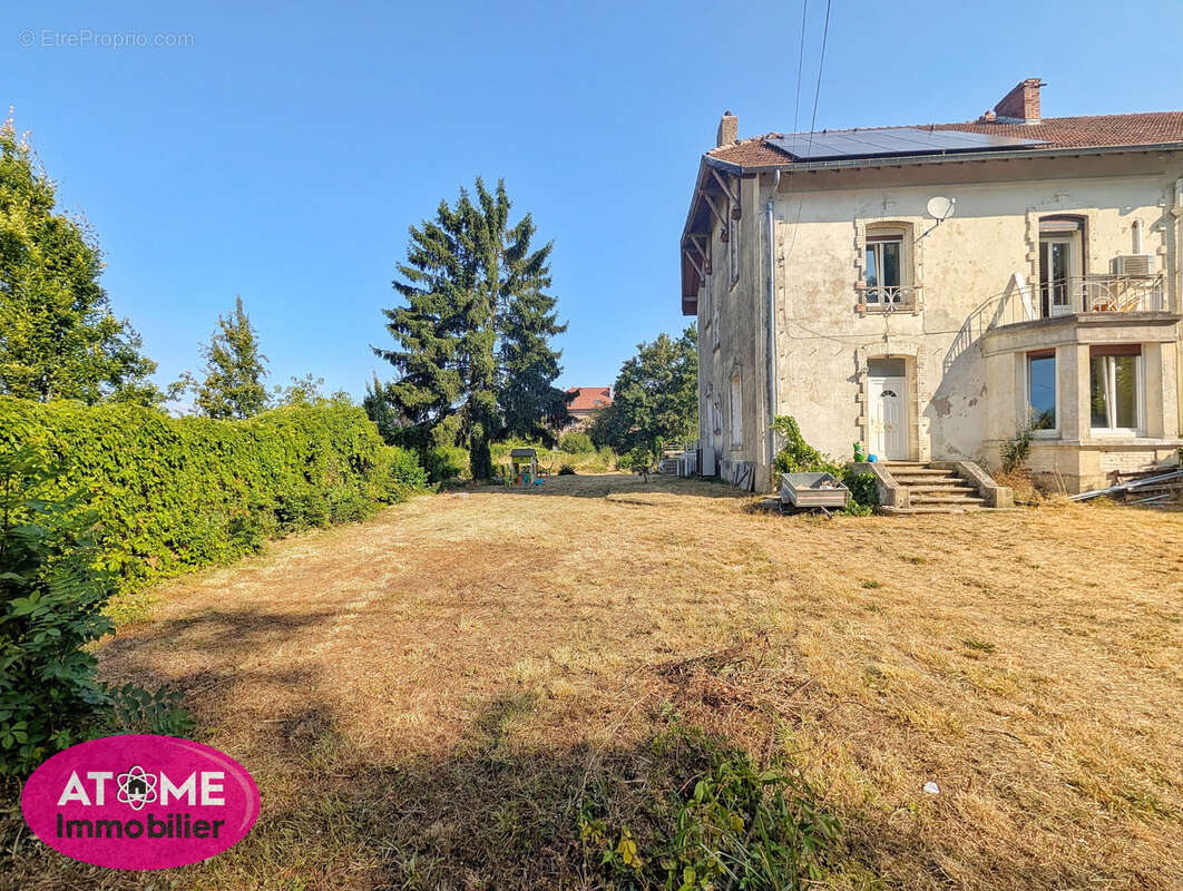 Maison de maître de caractère   262 m2   Terrain de 14,02 ares - photo 9