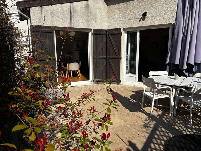 Maison à ISSY-LES-MOULINEAUX