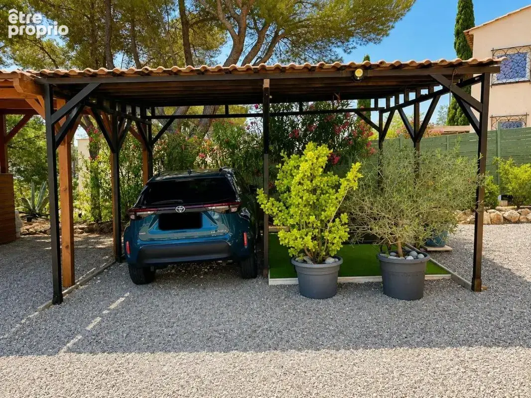 À vendre : spacieux 2 pièces de 67 m² au dernier étage avec vue mer : saint-aygulf - 83370 - photo 6