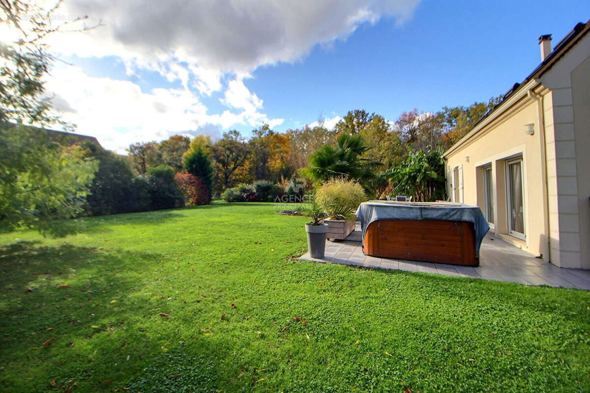 Maison à VAUX-SUR-SEINE