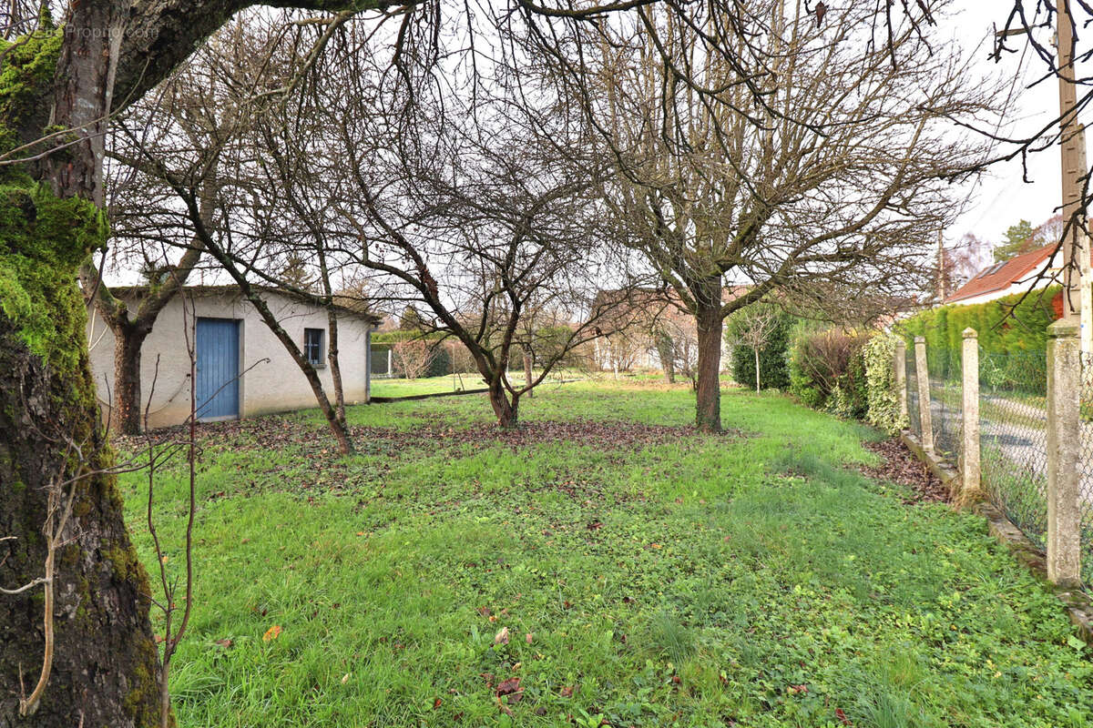 Maison à SAINT-JULIEN-LES-VILLAS