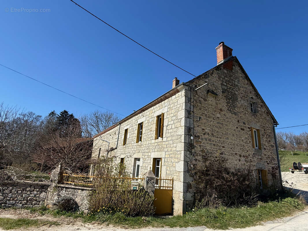 Maison à CHARENSAT