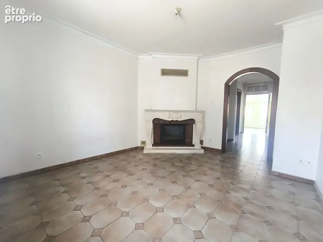 Appartement F4 avec terrasse - photo 3