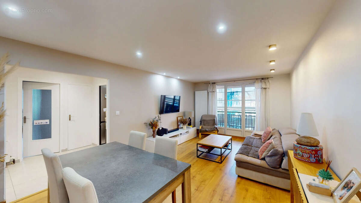 Appartement à GIERES