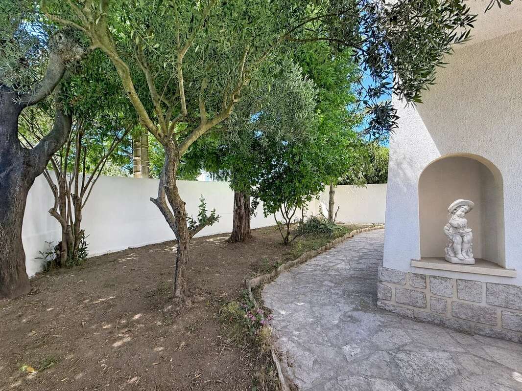 Maison familiale de 138 m² avec jardin – Beaumont - photo 3