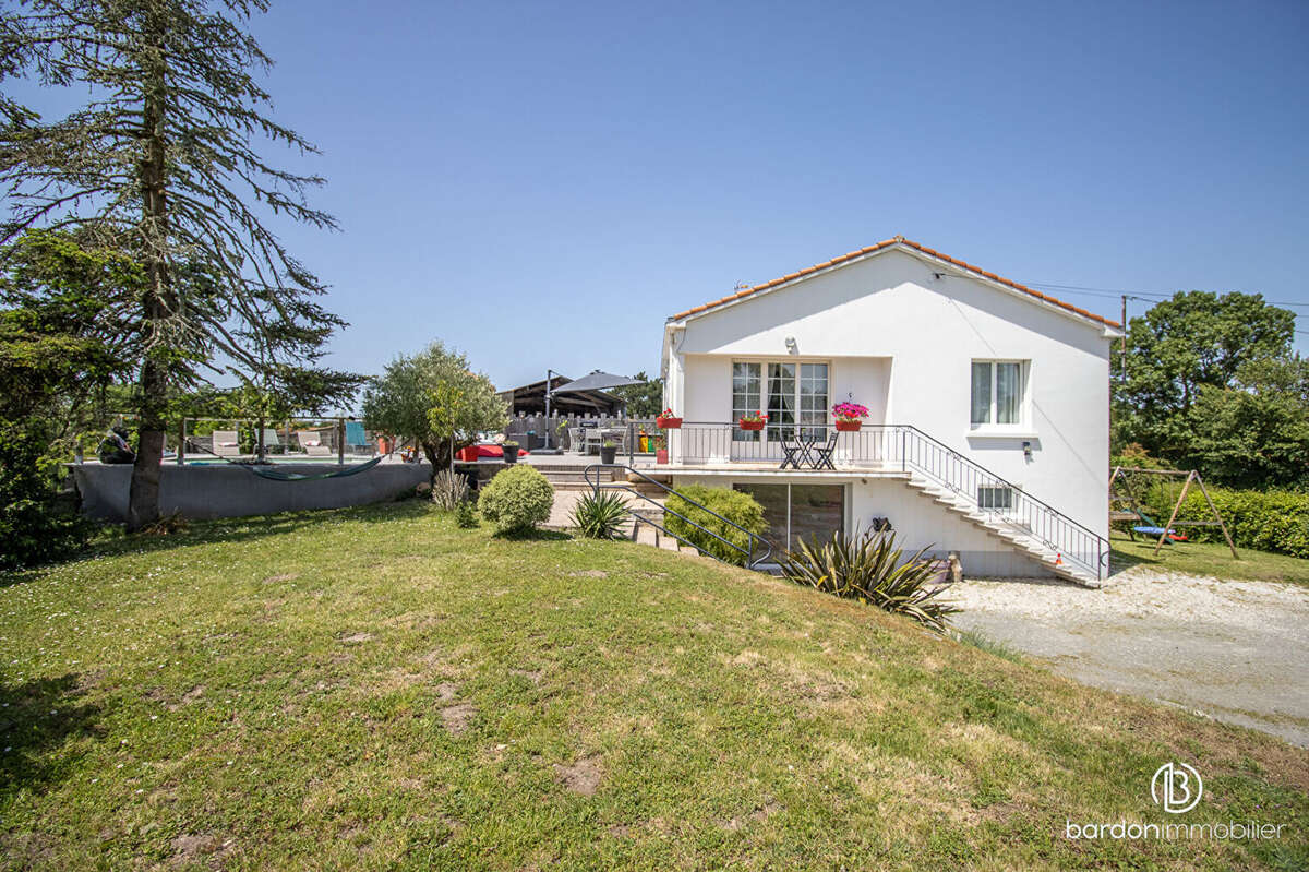 Maison à BOIS-DE-CENE