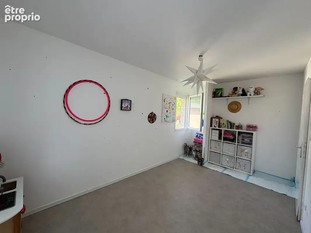 Maison 105 m² à Cranves-Sales  - photo 6