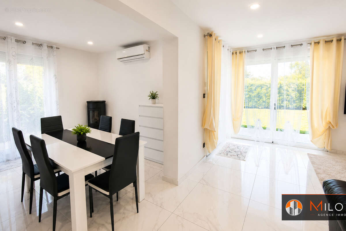Maison Villefontaine 91.88 m2 - photo 5