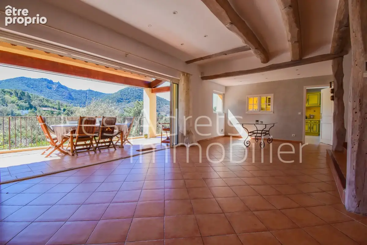 Propriété familiale avec dépendances - photo 11