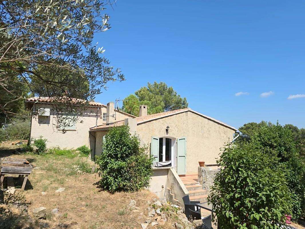 Maison à SOLLIES-VILLE