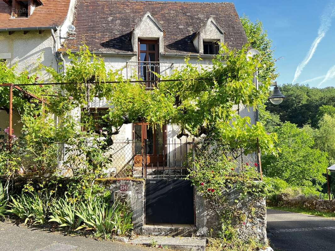 Maison à LAUZES