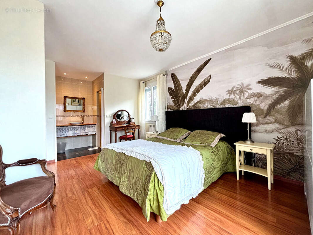 Maison à BLANQUEFORT