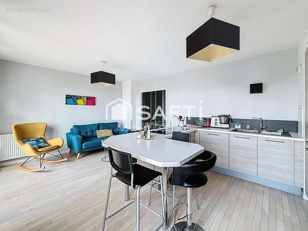 Photo 2 - Appartement à SAINT-CYR-L'ECOLE
