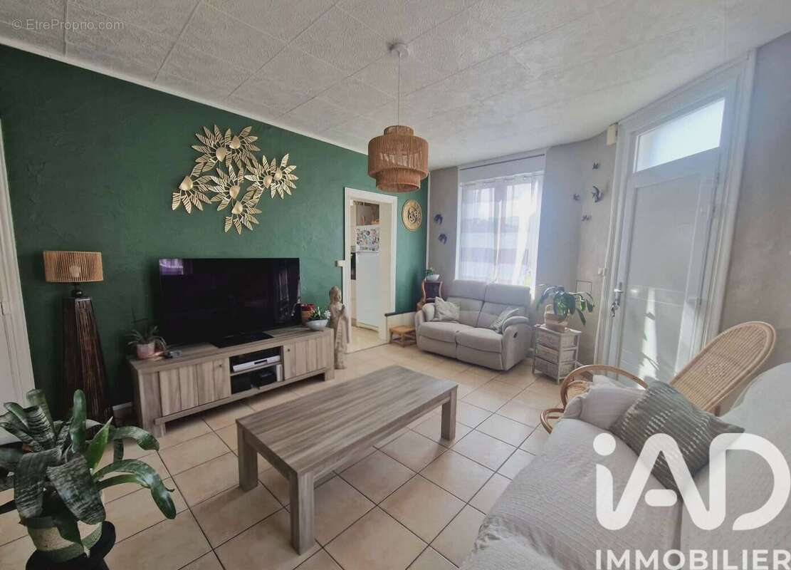 Photo 3 - Maison à VERMELLES