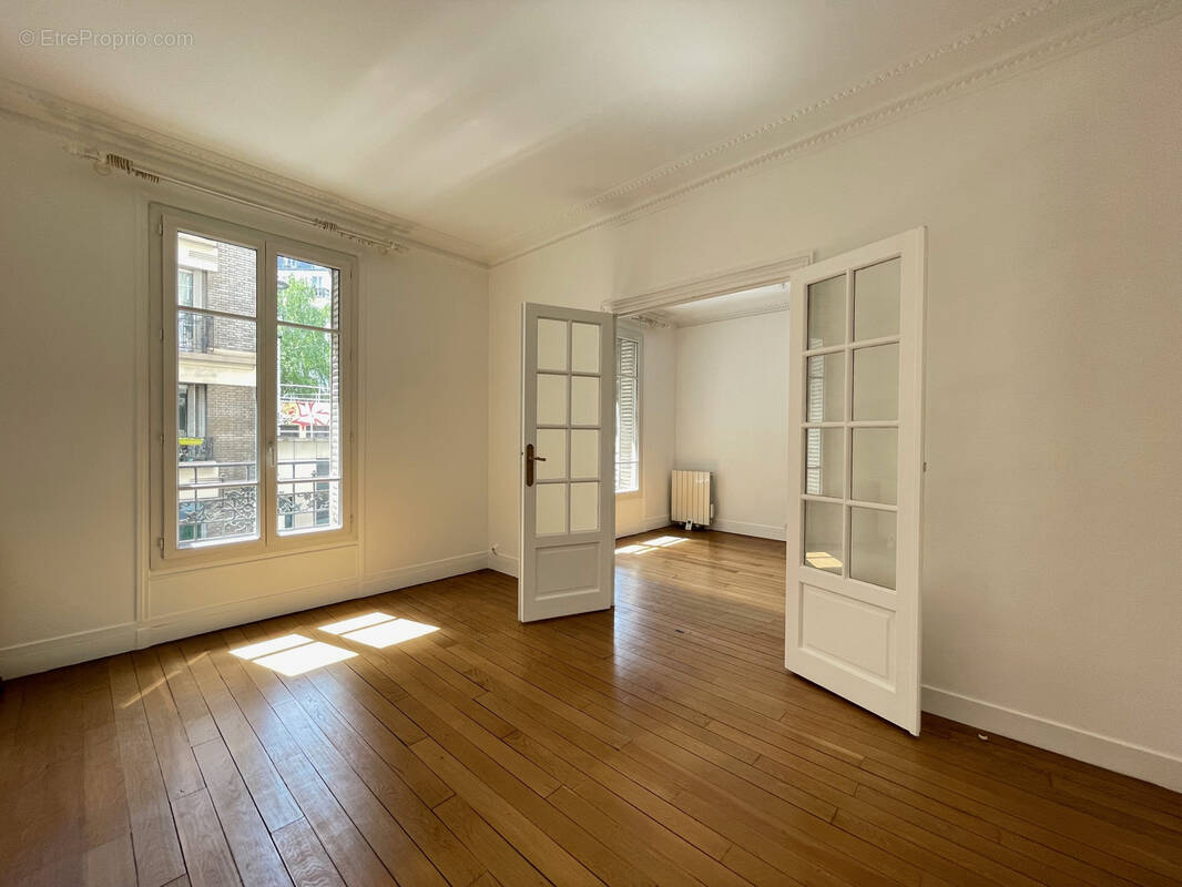 Appartement à PARIS-18E