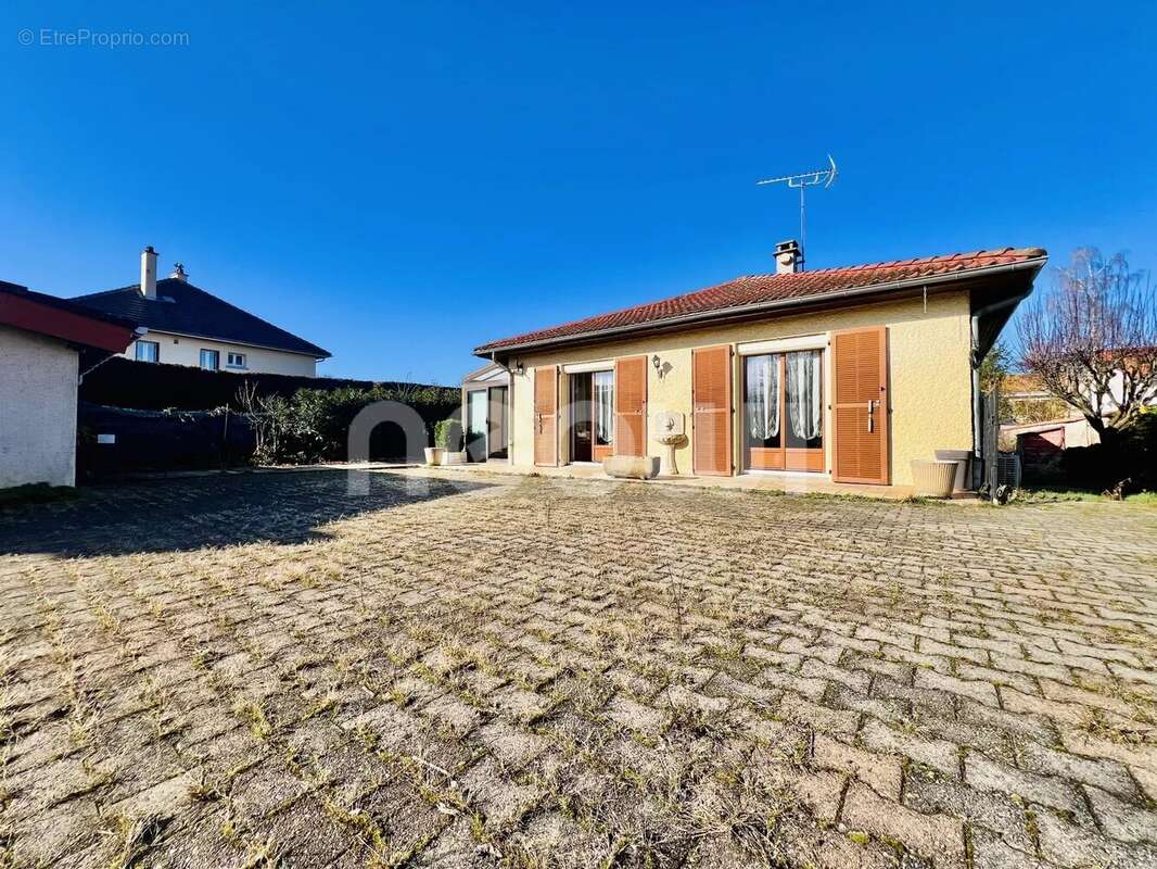 Maison à AIGUEPERSE