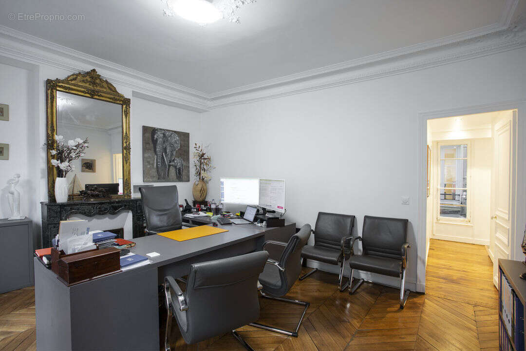 Appartement à PARIS-9E