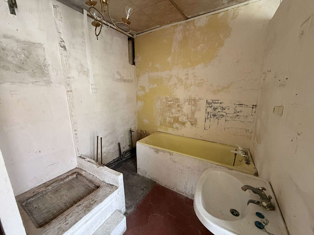 Maison à VERT-LE-PETIT