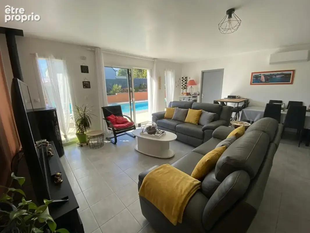 Charmante maison contemporaine de plain-pied avec piscine à Languidic - photo 5