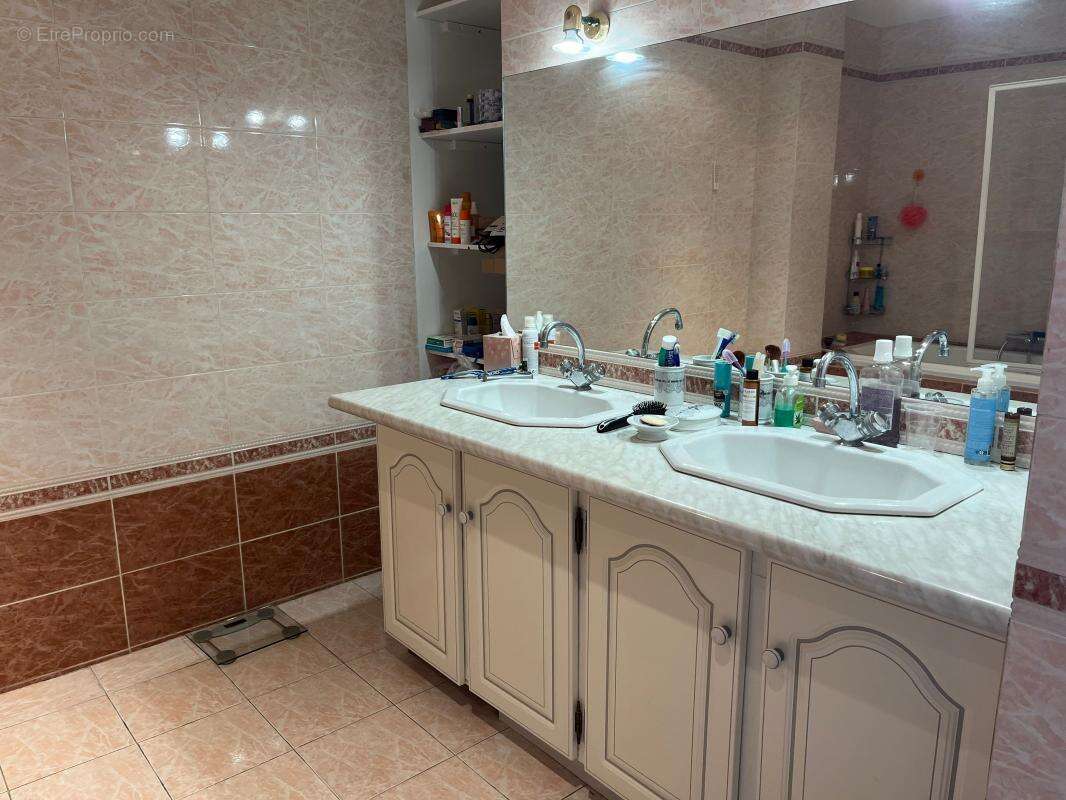 Meze, Appartement avec exceptionnel et rarissime emplacement sur le port - photo 27