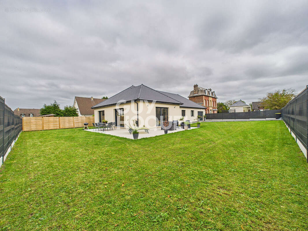 Maison à LA SAUSSAYE