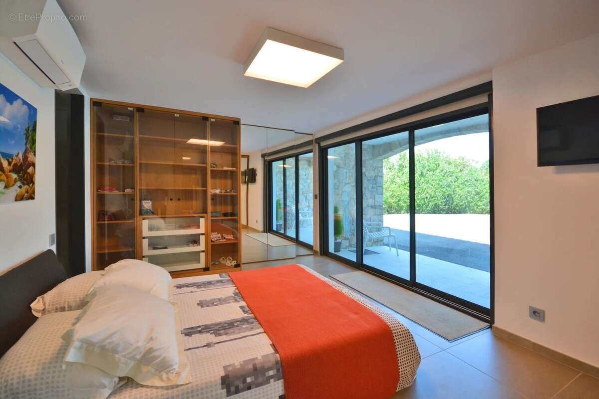 Maison à MOUGINS