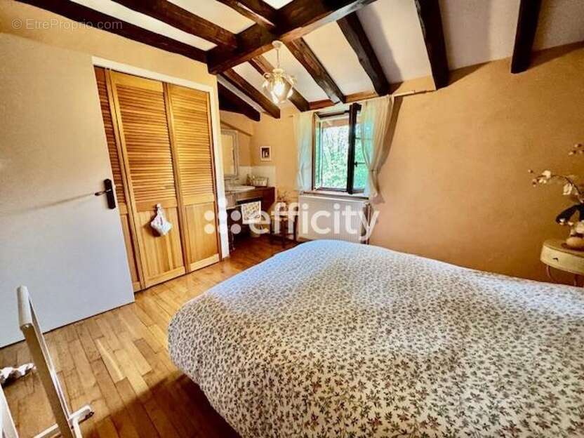 Maison à SAINT-REMY-SUR-DUROLLE